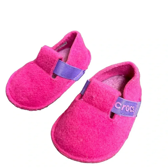 Crocs Kids Classic Slipper Comfortable Slip On Fuzzy Slippers  Candy Pink c5 - Picture 2 of 13